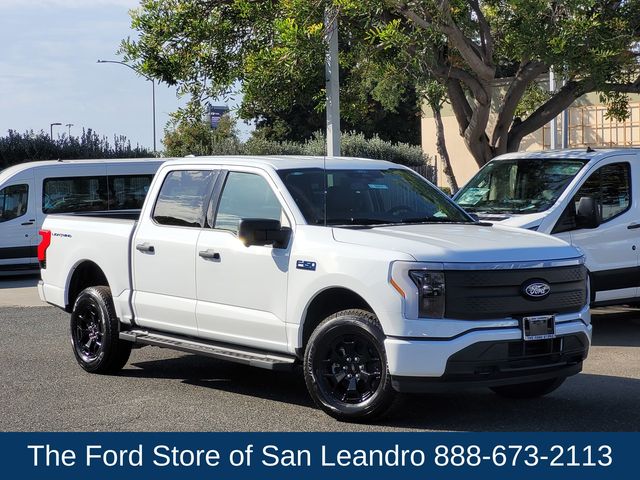 2025 Ford F-150 Lightning XLT photo 8