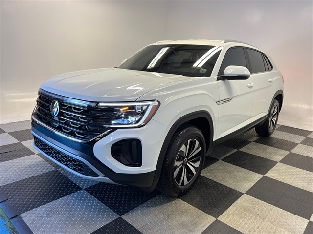 2025 Volkswagen Atlas Cross Sport SE photo 3