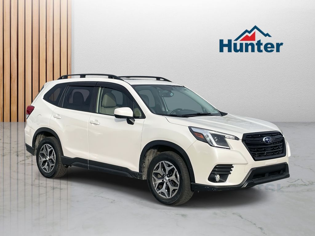 2023 Subaru Forester Premium's photo