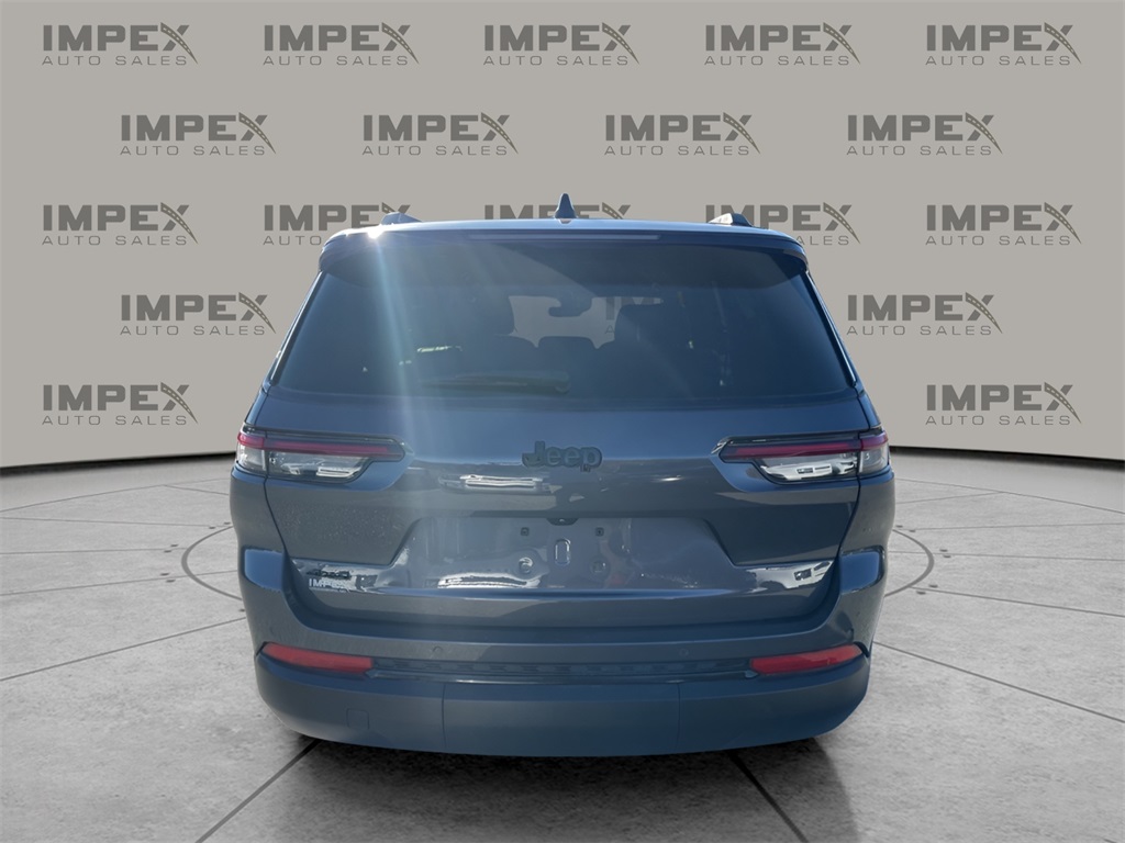 2024 Jeep Grand Cherokee Altitude photo 4