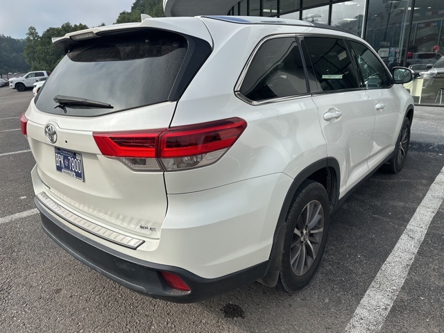 2019 Toyota Highlander XLE photo 3