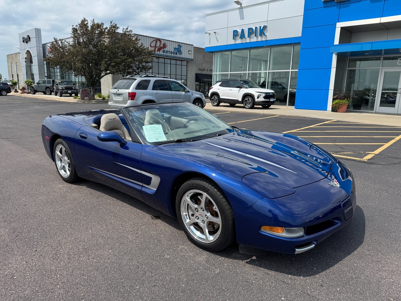 Used 2004 Chevrolet Corvette Base with VIN 1G1YY32G945108626 for sale in Luverne, Minnesota
