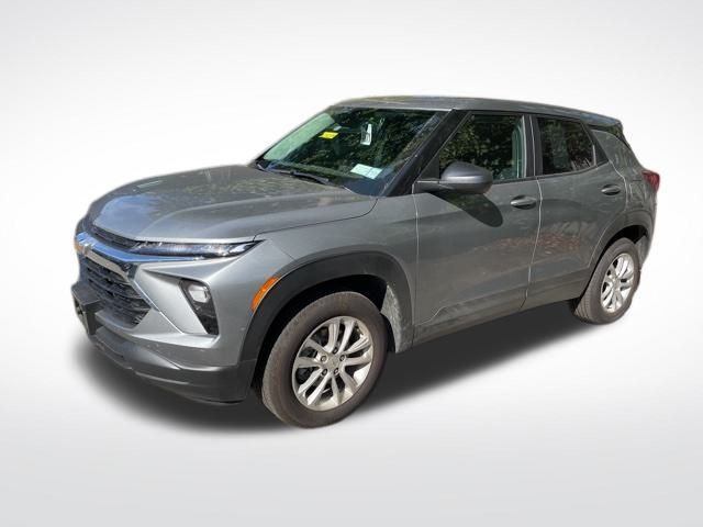 2025 Chevrolet Trailblazer LS photo 5