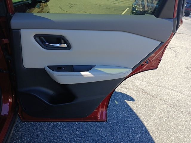2024 Nissan Rogue SV photo 20