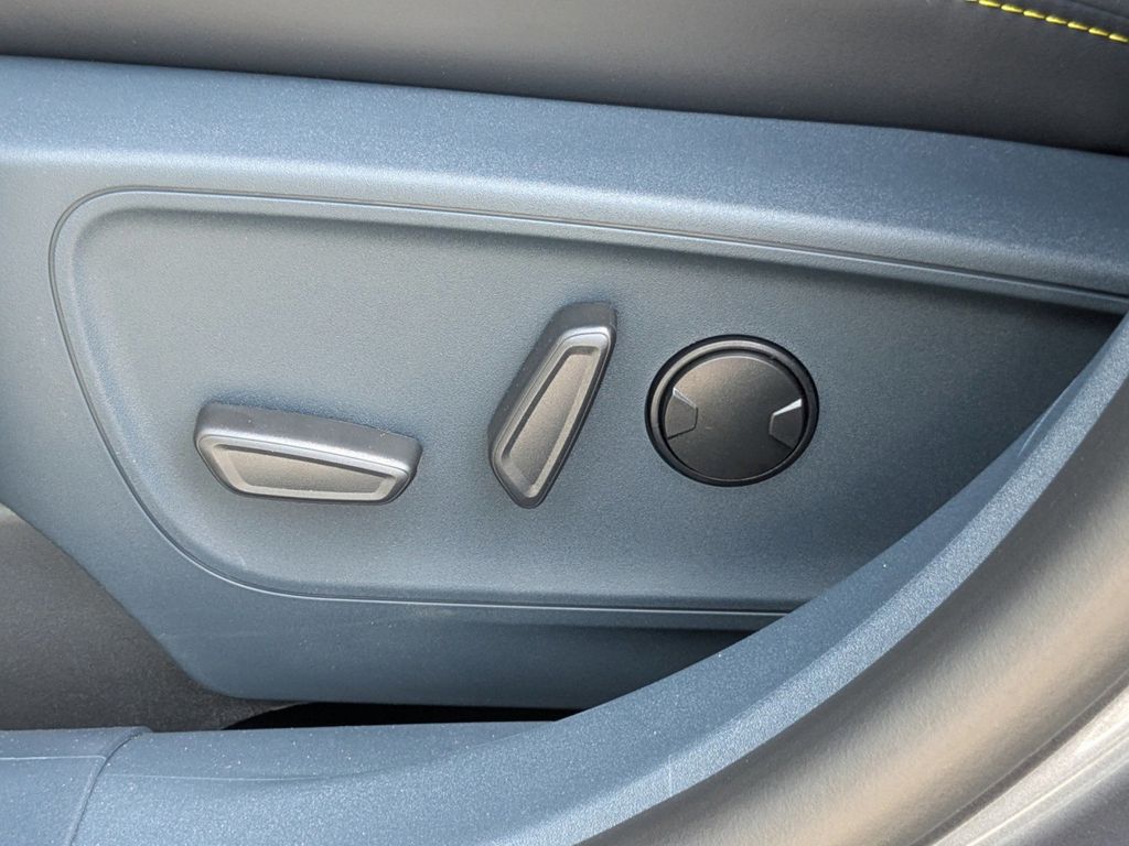 2025 Ford Maverick photo 18