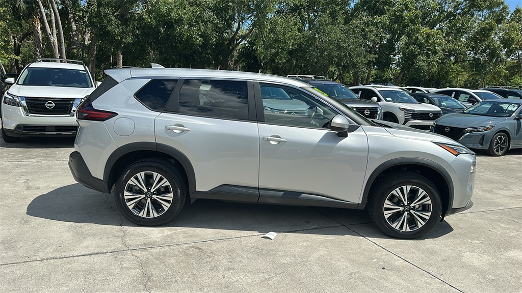 2023 Nissan Rogue SV photo 6