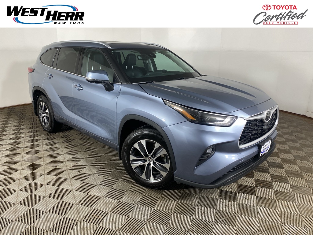 2022 Toyota Highlander XLE's photo