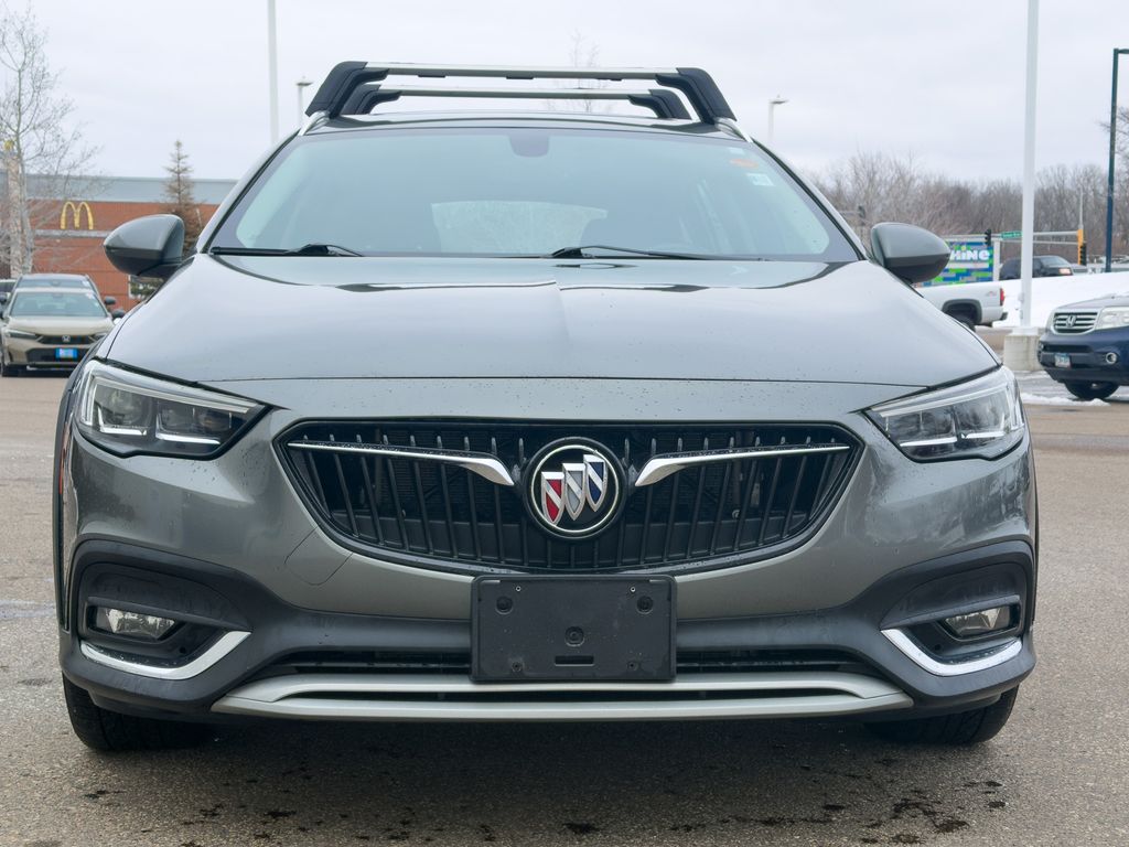 Used 2018 Buick Regal TourX Preferred with VIN W04GU8SX2J1065949 for sale in Coon Rapids, Minnesota