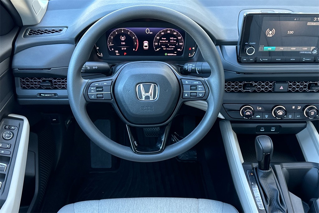 2025 Honda Accord LX photo 15