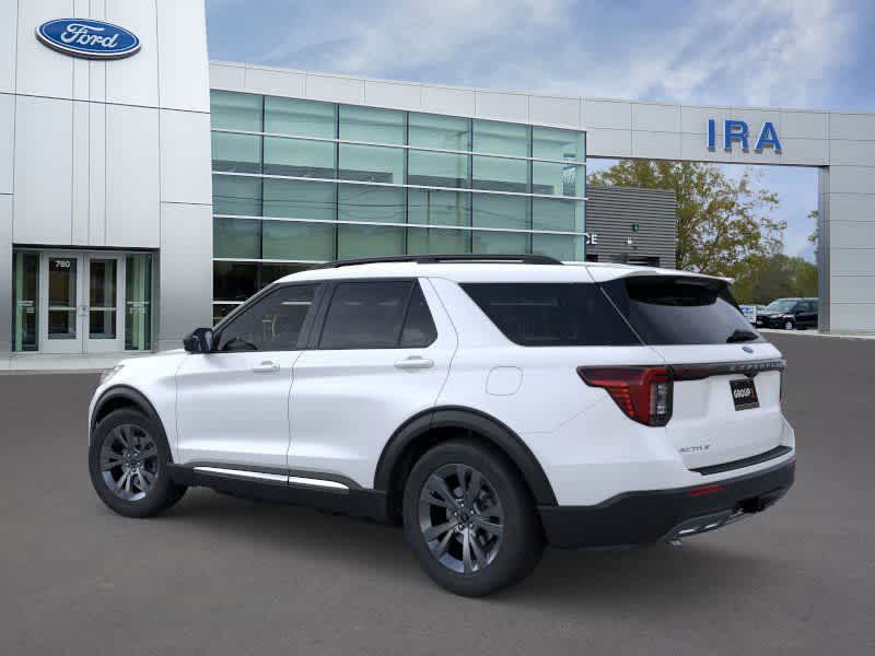 2025 Ford Explorer photo 4