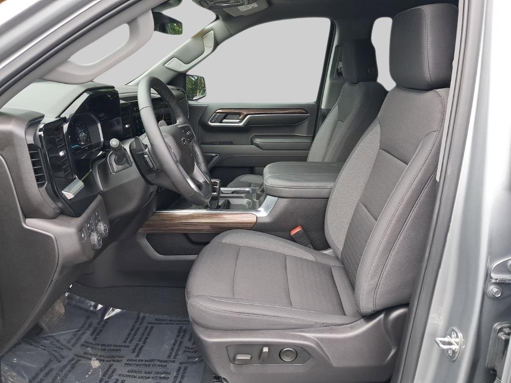 2024 Chevrolet Silverado 1500 RST photo 7