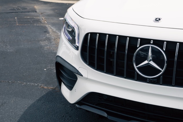 2023 Mercedes Benz GLB 35 AMG 4MATIC photo 4