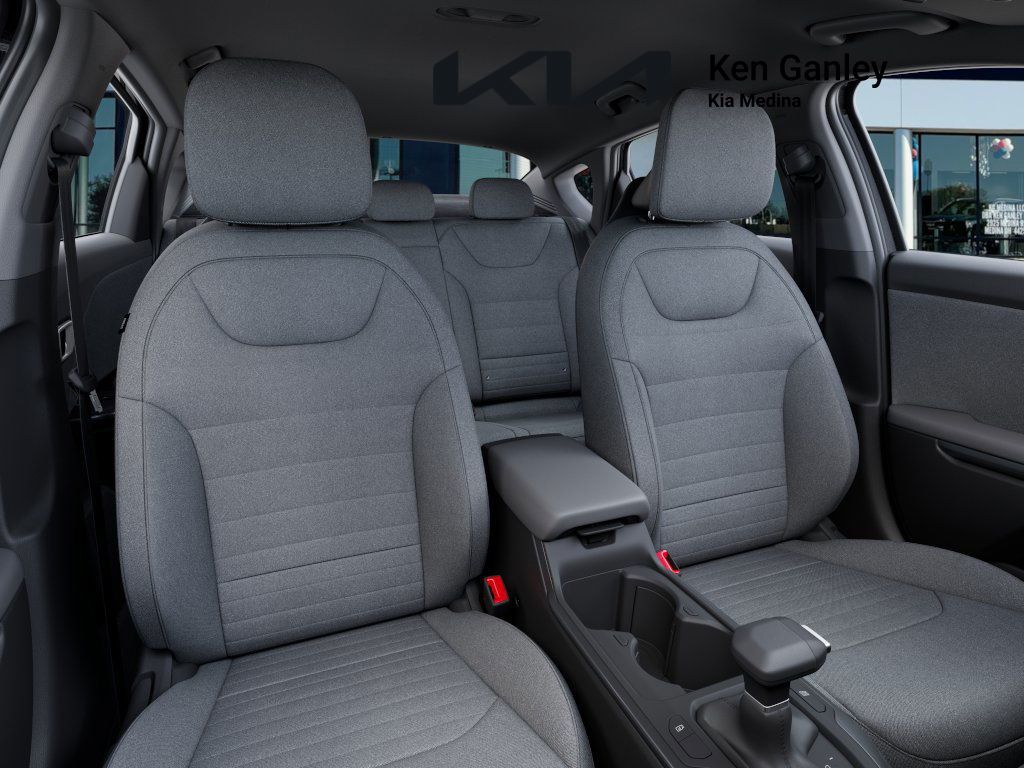 2025 Kia K4 EX photo 15