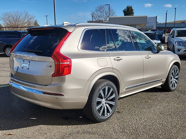 2025 Volvo XC90 Core photo 3