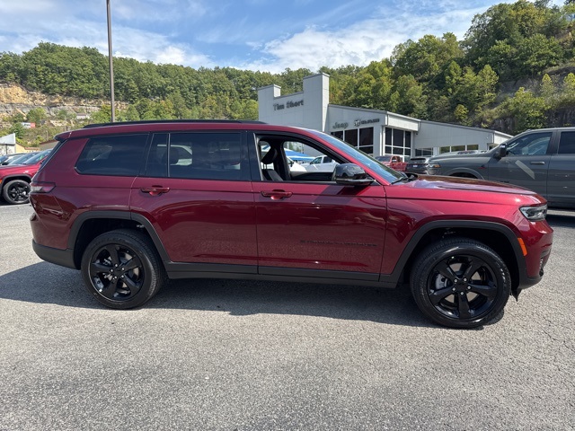 2025 Jeep Grand Cherokee Altitude X photo 2