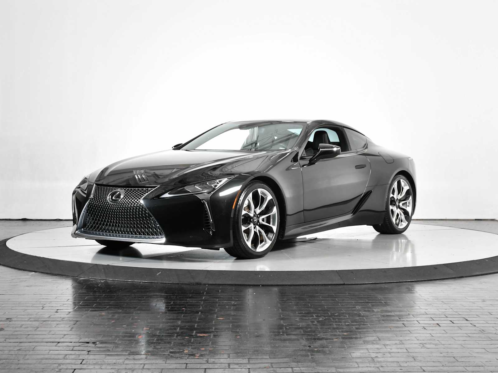 2018 Lexus LC 500's photo
