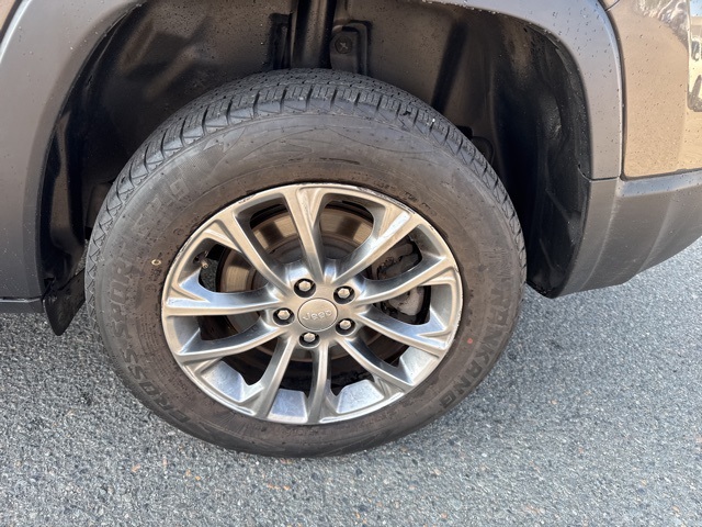 2019 Jeep Cherokee Latitude photo 10