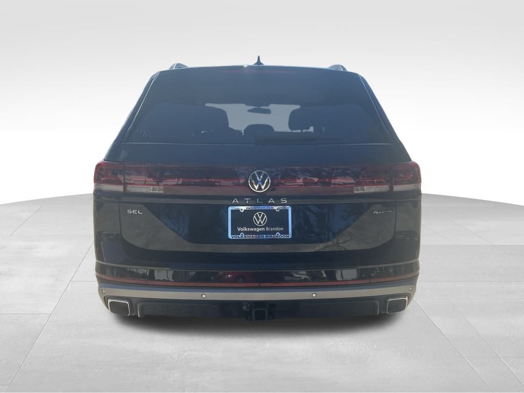 2024 Volkswagen Atlas Peak Edition SEL photo 3