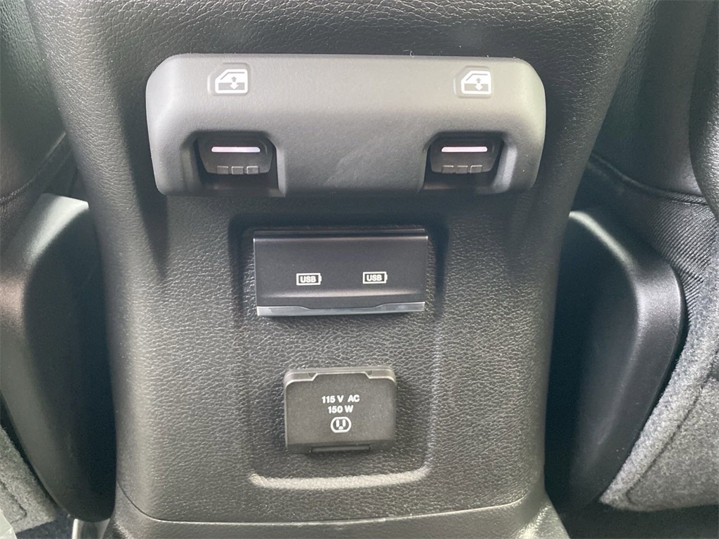 2024 Jeep Wrangler Sahara photo 14