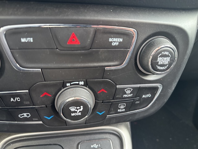 2019 Jeep Compass Latitude photo 23