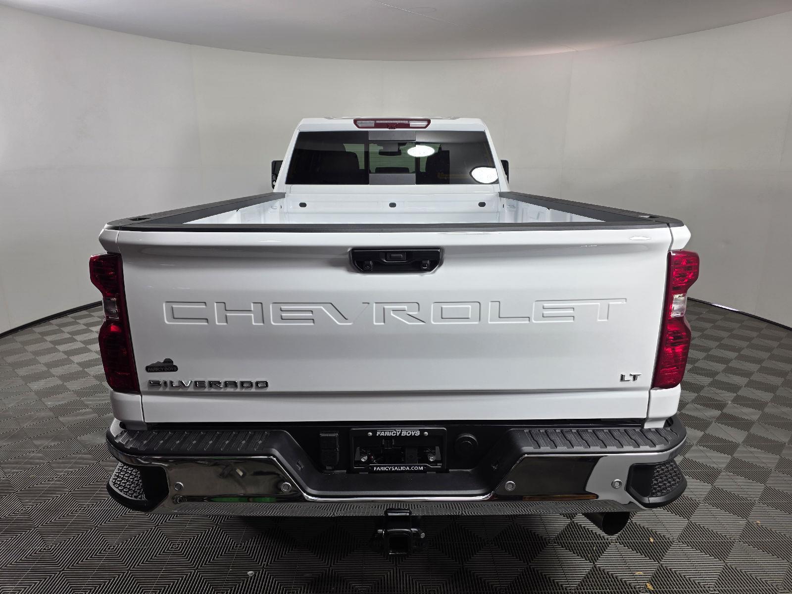 2026 Chevrolet Silverado 3500HD LT photo 4