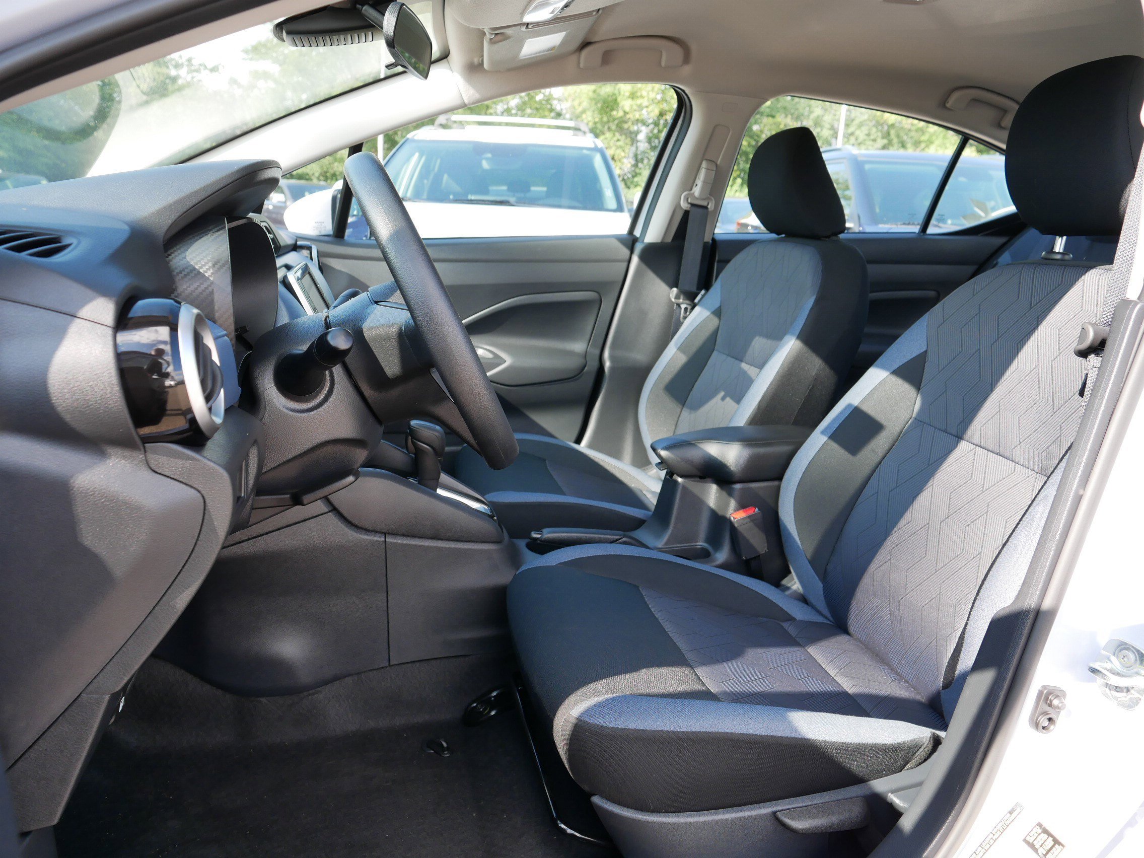 2024 Nissan Versa SV photo 30