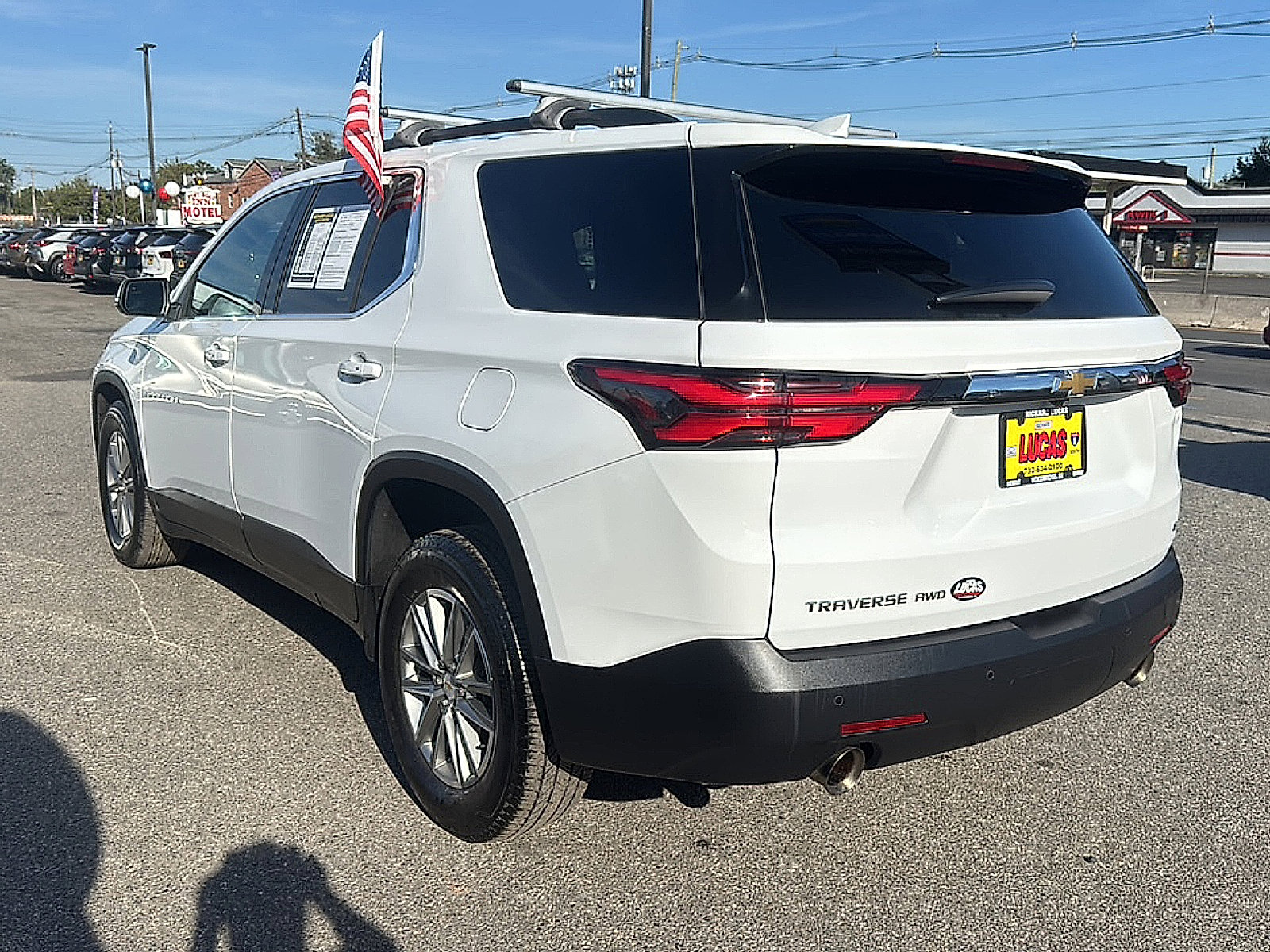2023 Chevrolet Traverse Leather photo 3