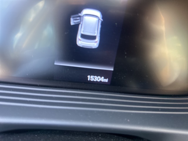 2024 Hyundai Venue Limited photo 4