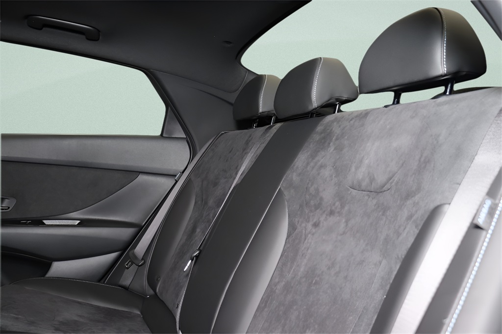 2025 Hyundai Elantra N Base photo 7