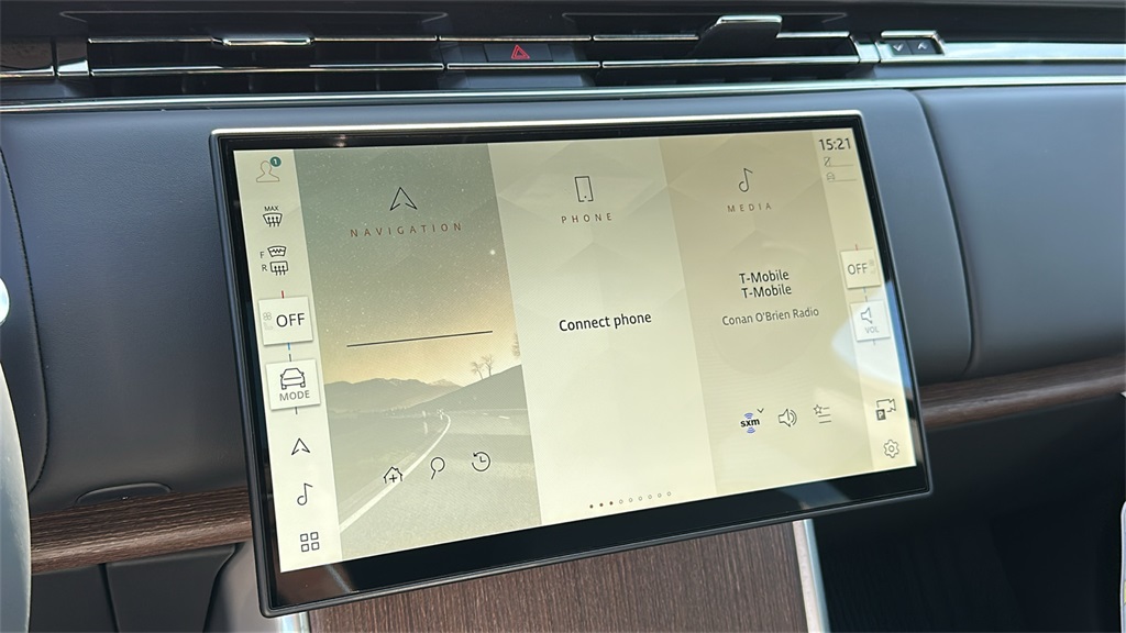2025 Land Rover Range Rover SE photo 16