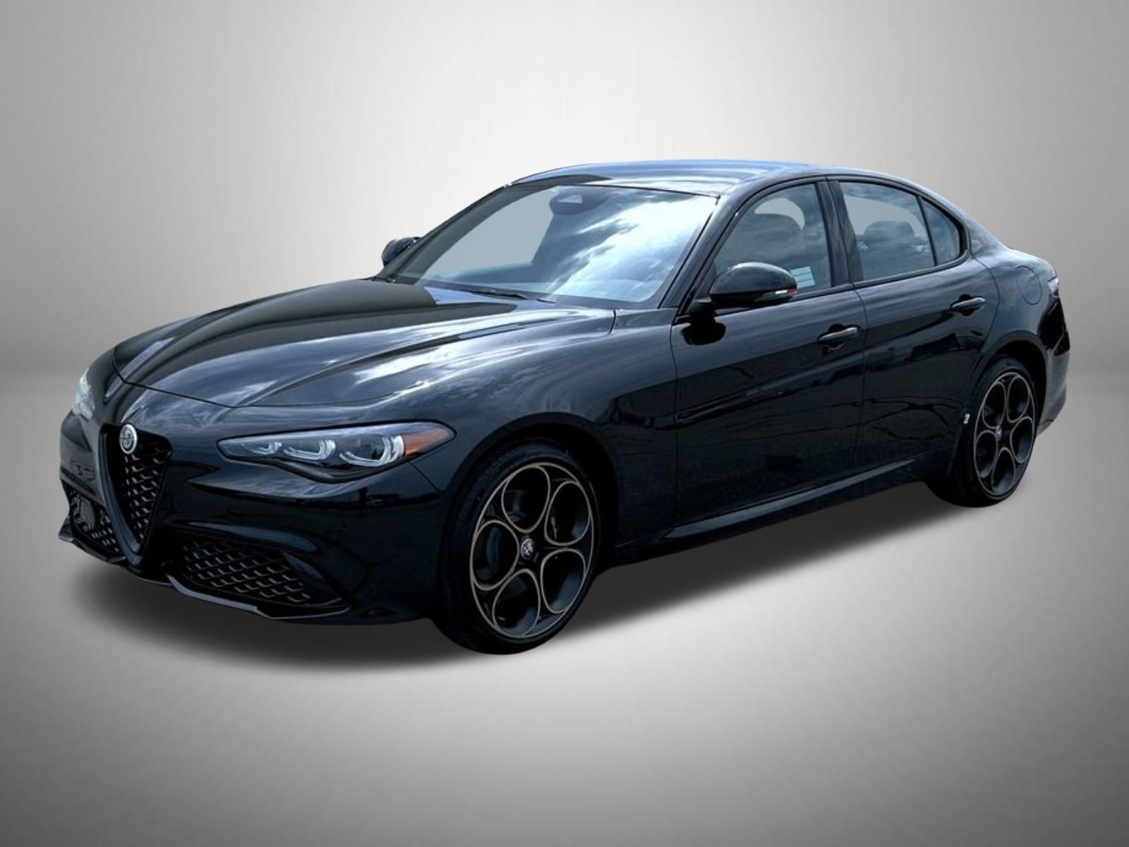 2025 Alfa Romeo Giulia Intensa's photo