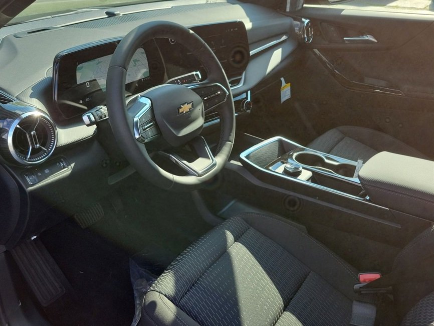 2026 Chevrolet Equinox LT photo 13