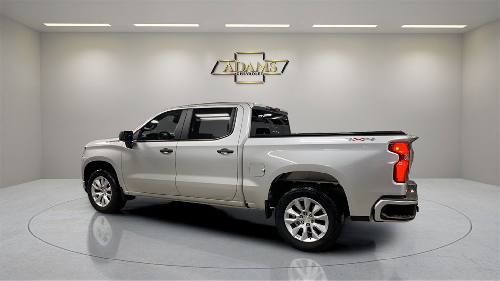 2021 Chevrolet Silverado 1500 Custom photo 3