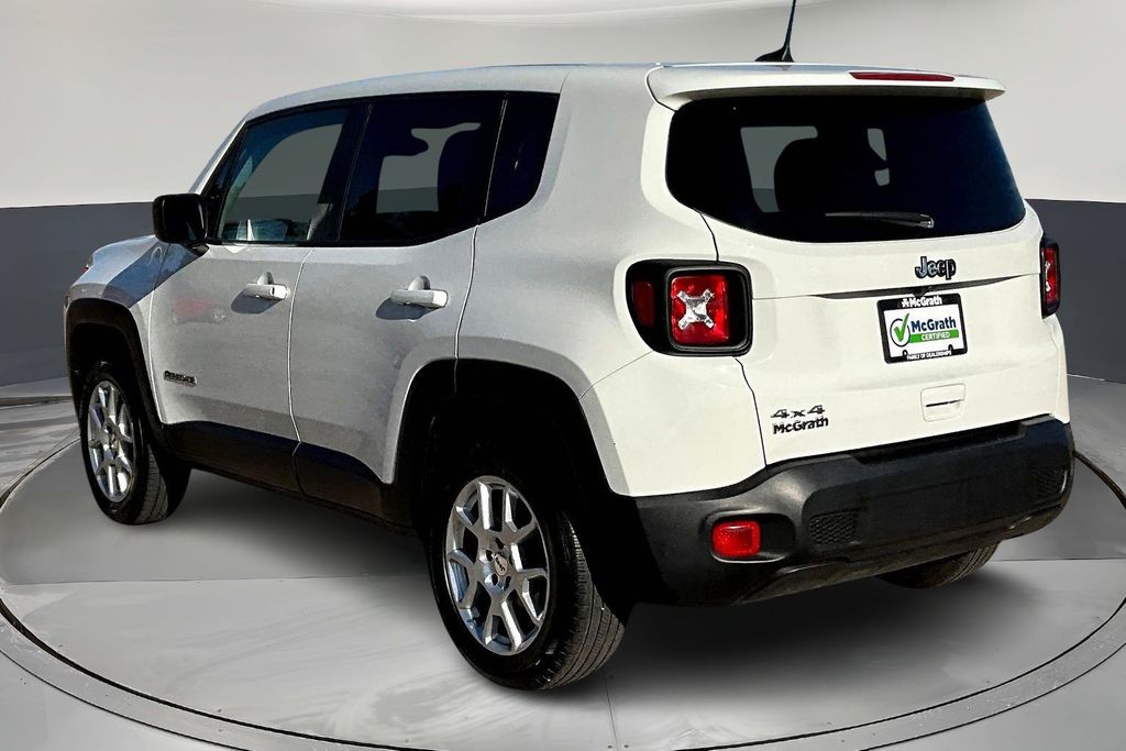 2023 Jeep Renegade Latitude photo 2