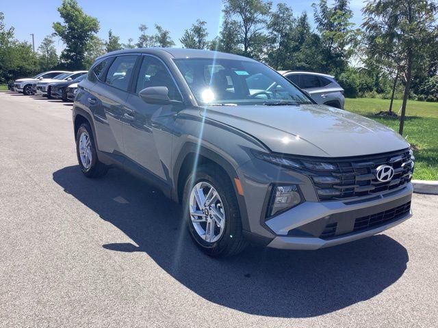 2025 Hyundai Tucson SE photo 3