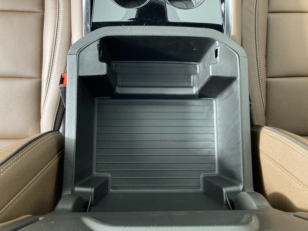 2026 Chevrolet Suburban High Country photo 10