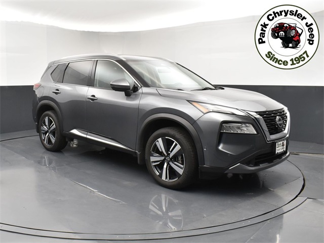 2023 Nissan Rogue SL's photo