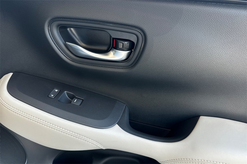 2026 Honda HR-V LX photo 16