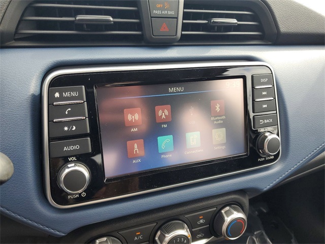 2025 Nissan Versa SV photo 15