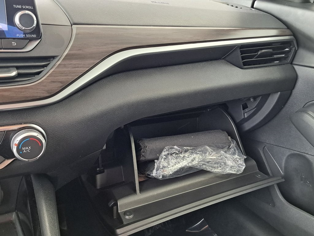 2024 Nissan Altima 2.5 SV photo 18