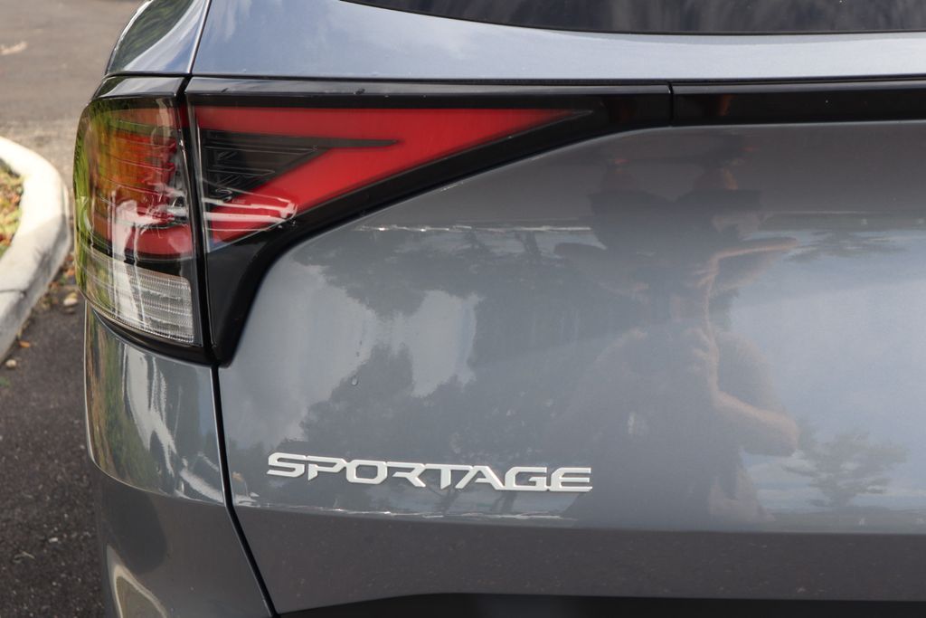 2023 Kia Sportage EX photo 27