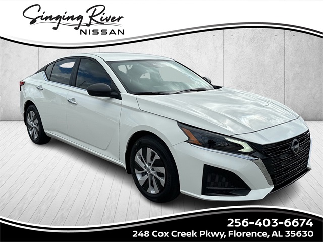 2025 Nissan Altima S's photo