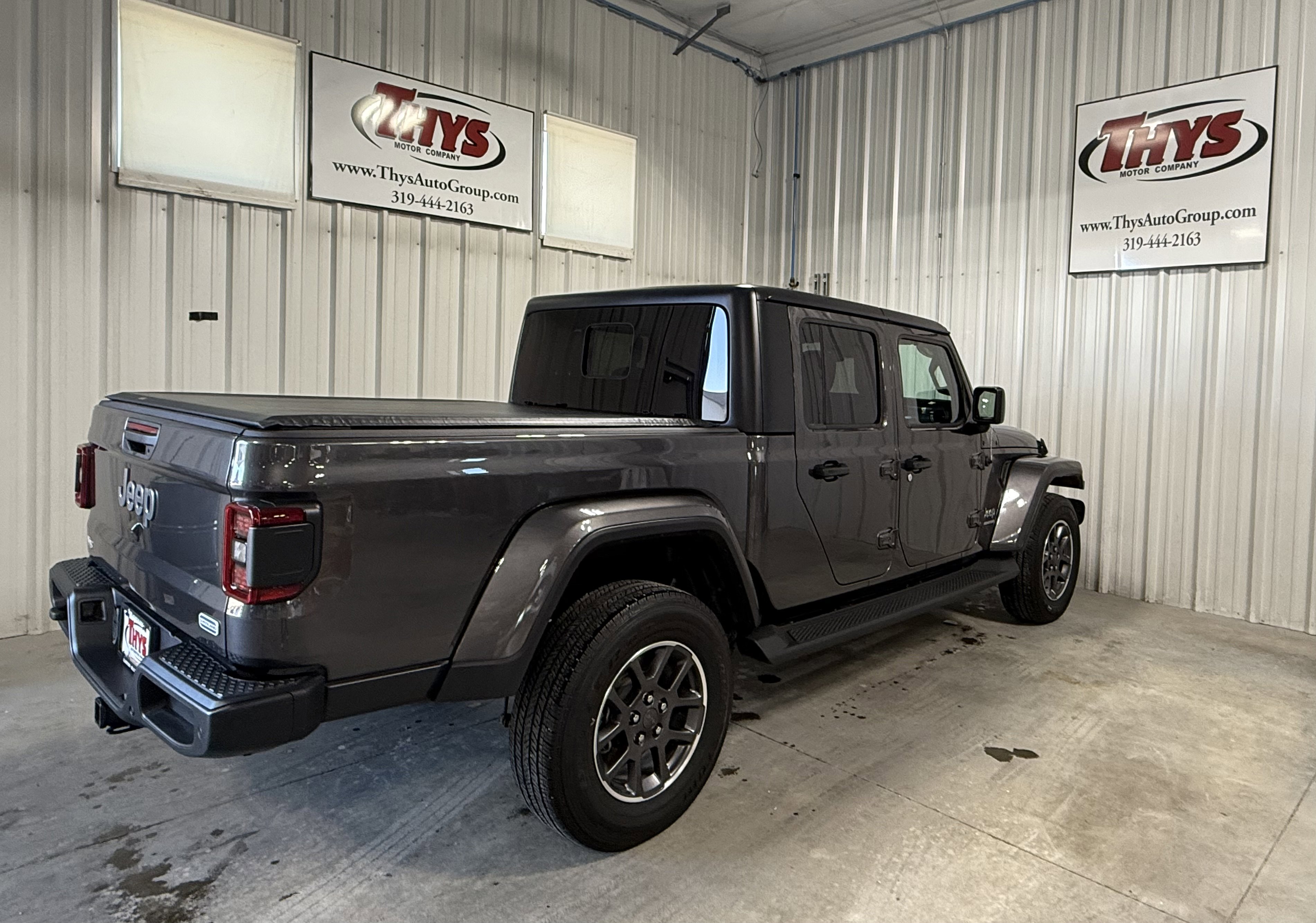 2020 Jeep Gladiator Overland photo 2