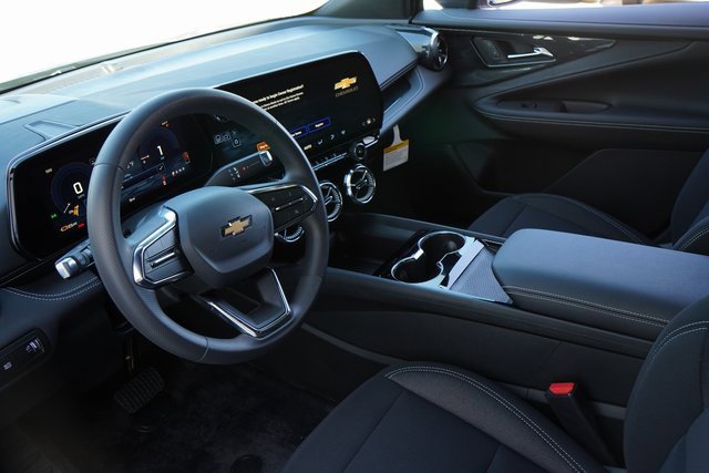 2026 Chevrolet Blazer EV photo 2