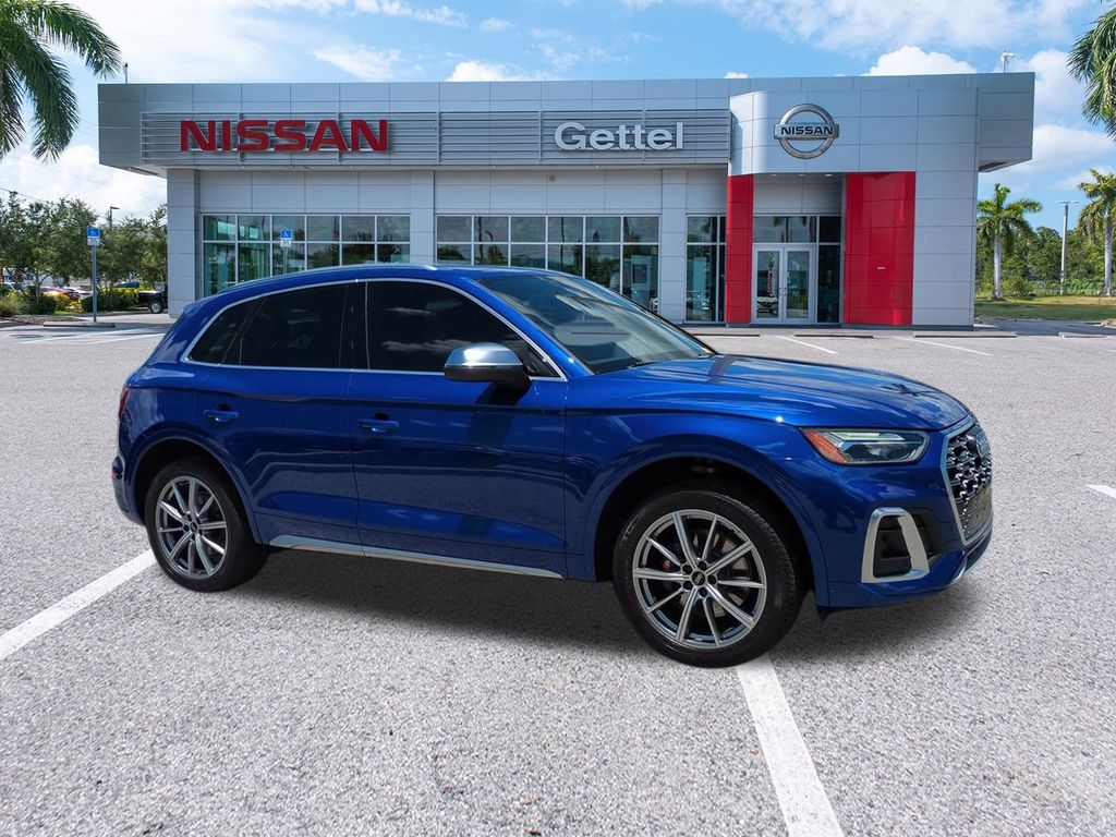 2022 Audi SQ5 Premium Plus photo 3