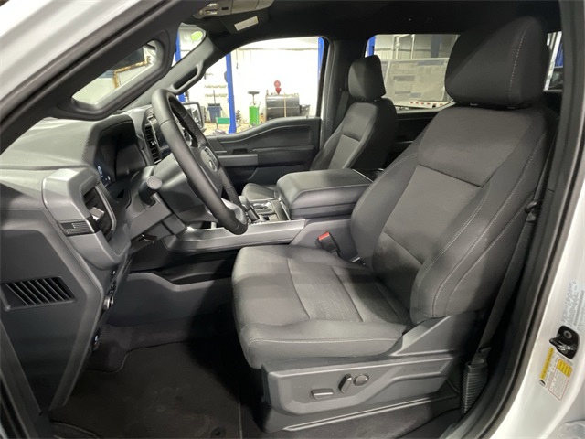 2025 Ford F-150 XLT photo 17
