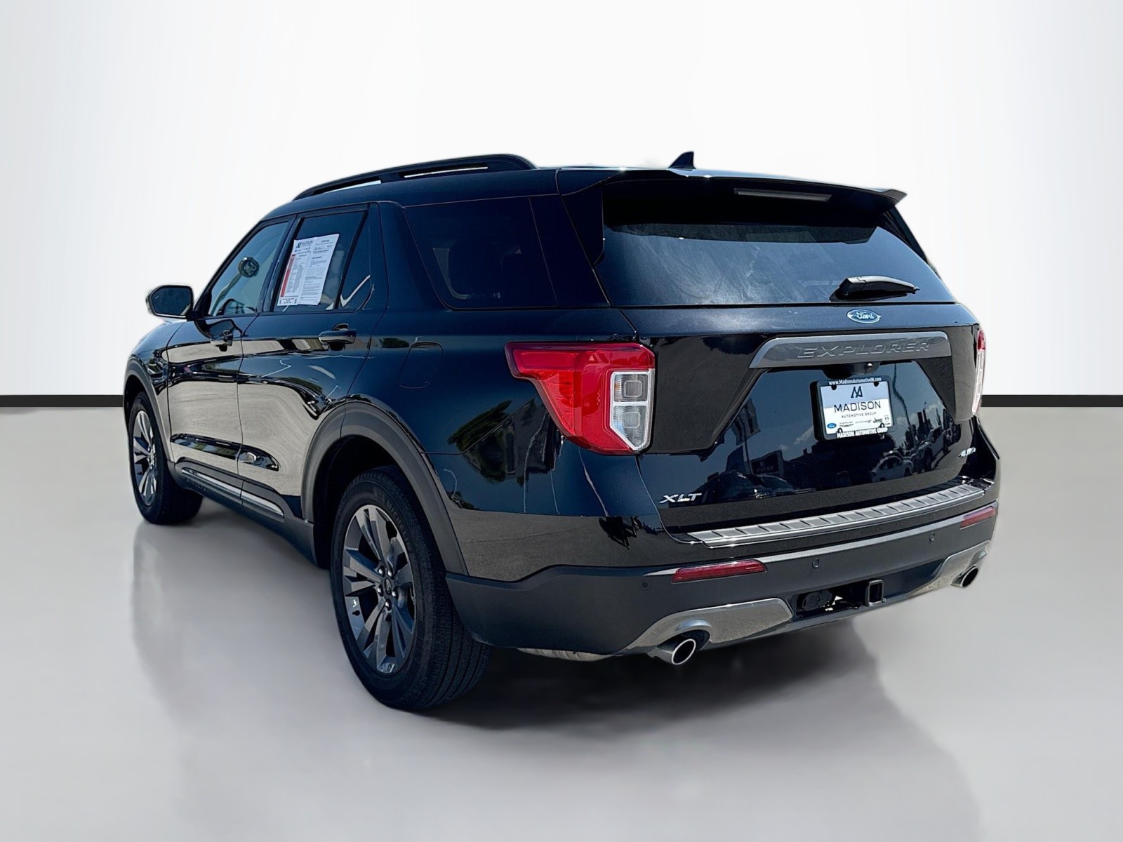2024 Ford Explorer XLT photo 5