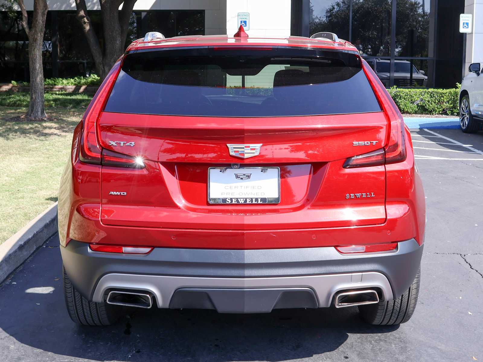 2023 Cadillac XT4 Premium Luxury photo 3