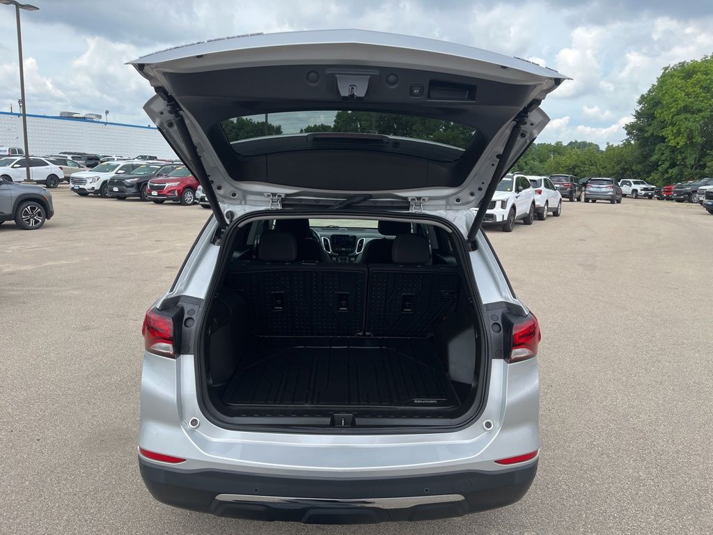2022 Chevrolet Equinox LT photo 13
