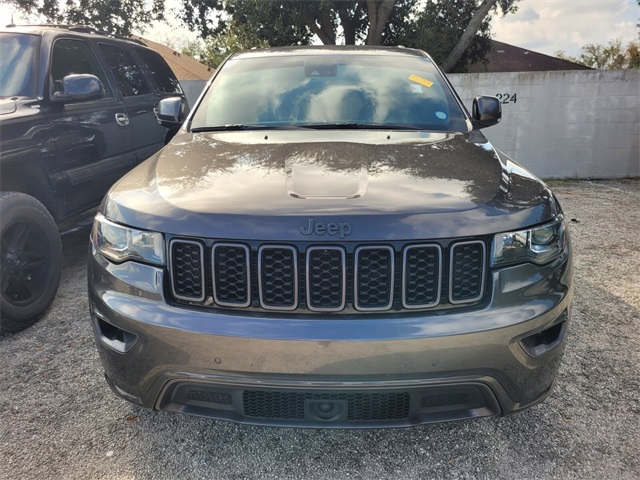 2021 Jeep Grand Cherokee Anniversary Edition photo 2